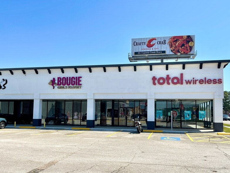 2204 Cypress Creek Pkwy, Houston, TX à louer - Photo de l’immeuble – Image 3 sur 7