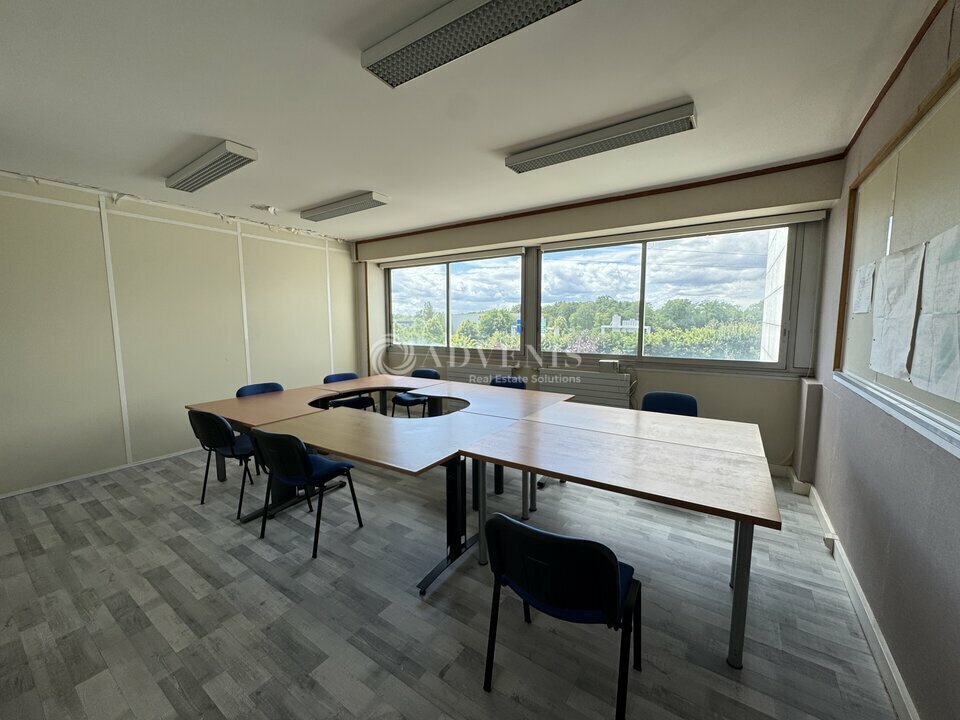 Bureau dans Évry-Courcouronnes à vendre Photo intérieure– Image 1 sur 6