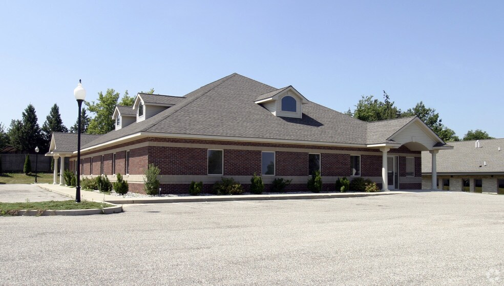 4308 3 Mile Rd NW, Walker, MI à vendre - Photo de l’immeuble – Image 2 sur 14