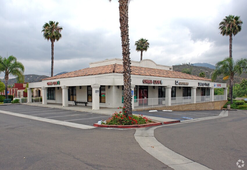 2441-2471 Jamacha Rd, El Cajon, CA à louer - Photo de l’immeuble – Image 2 sur 19