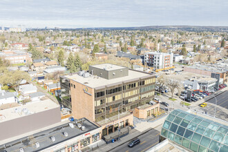 1121 Centre St NW, Calgary, AB - VUE AÉRIENNE  vue de carte - Image1