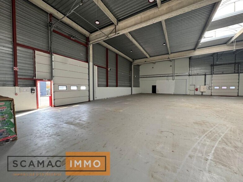 Industriel/Logistique dans Tigery à louer - Photo de l’immeuble – Image 3 sur 10