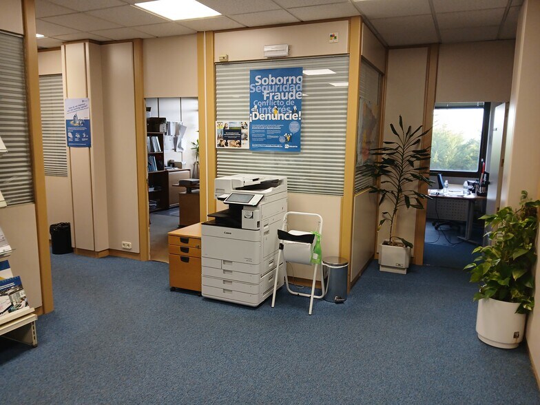 Bureau dans Las Rozas de Madrid, Madrid à vendre - Photo intérieure – Image 3 sur 8