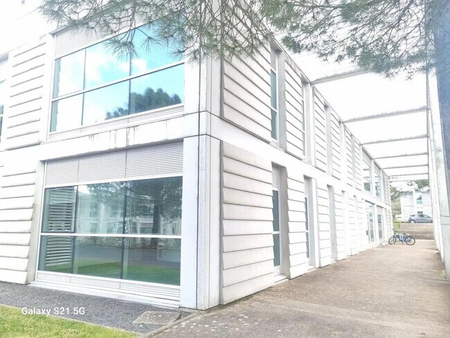 Plus de détails pour Bureau à vendre