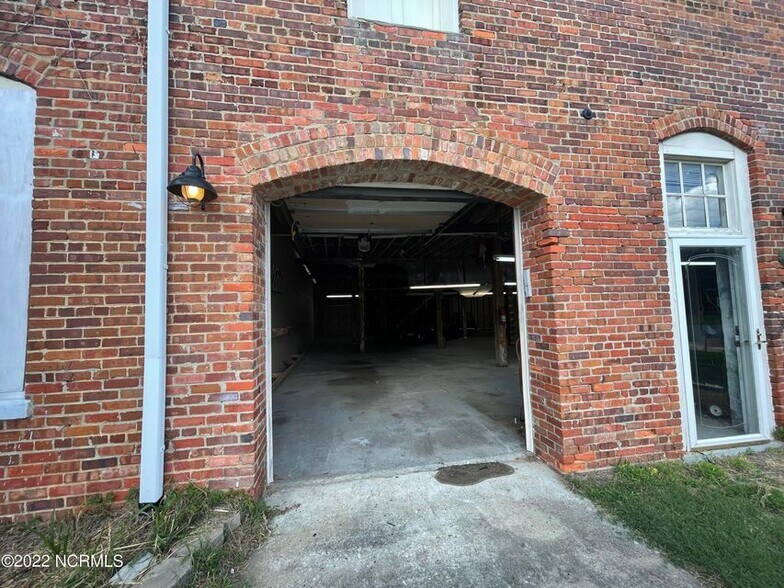 904 W 3rd St, Washington, NC à vendre - Photo de l’immeuble – Image 2 sur 14