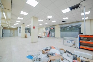 Local commercial dans Sevilla, Sevilla à louer Photo intérieure– Image 1 sur 5