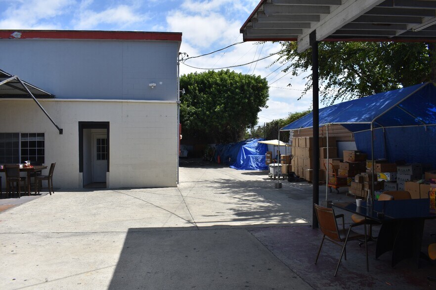 1150 E Compton Blvd, Compton, CA à vendre - Photo de l’immeuble – Image 3 sur 24