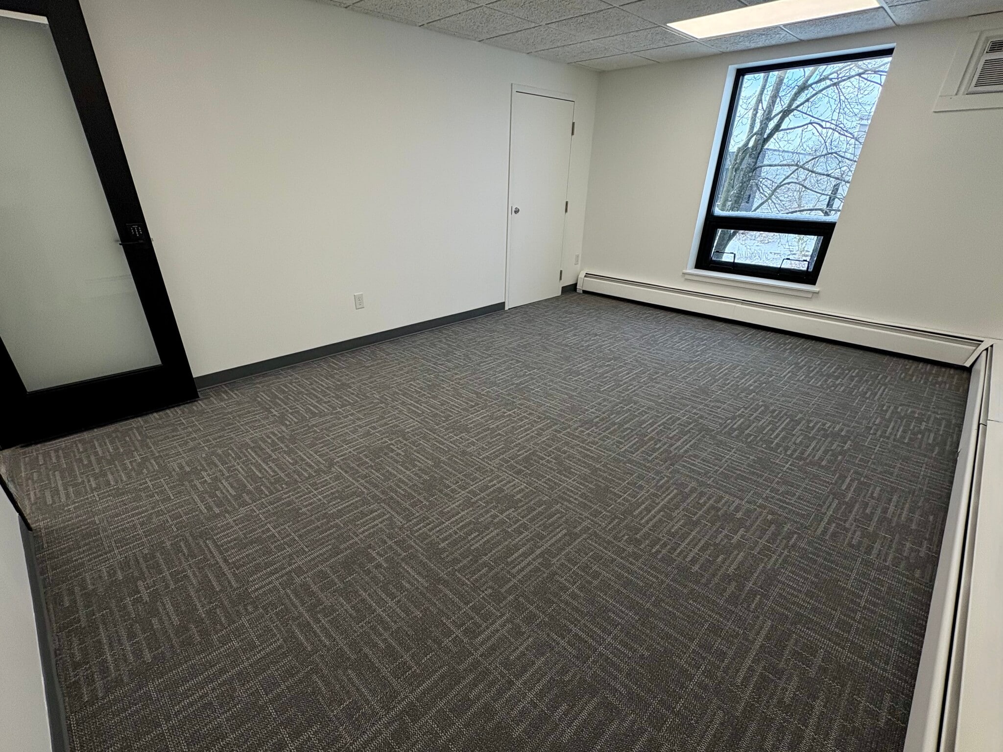 2215 Oak Industrial Dr NE, Grand Rapids, MI à louer Photo intérieure– Image 1 sur 5