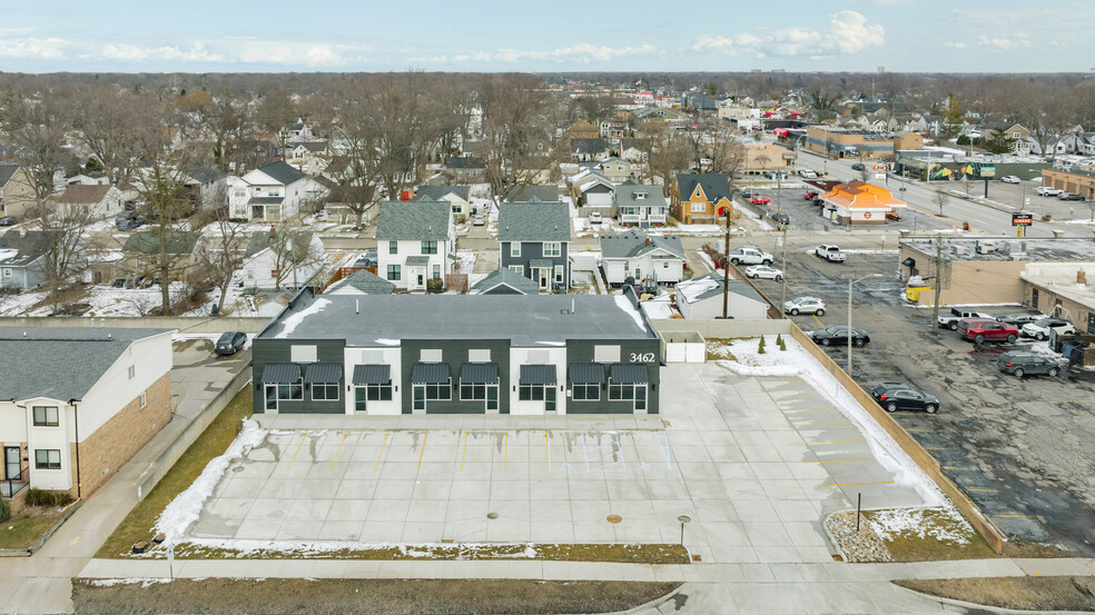 3462 Greenfield rd, Berkley, MI à louer - Photo de l’immeuble – Image 3 sur 40