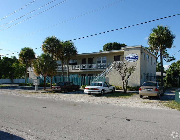 745 NE 5th Ave, Fort Lauderdale, FL à vendre - Photo principale – Image 1 sur 2