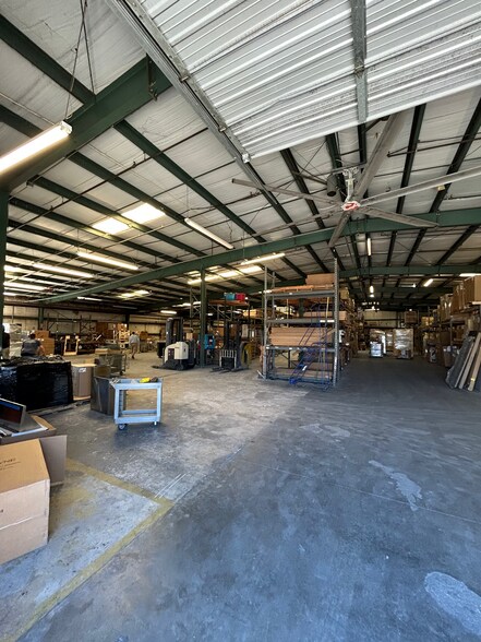5051 Rivers Ave, Charleston, SC à louer - Photo de l’immeuble – Image 3 sur 12