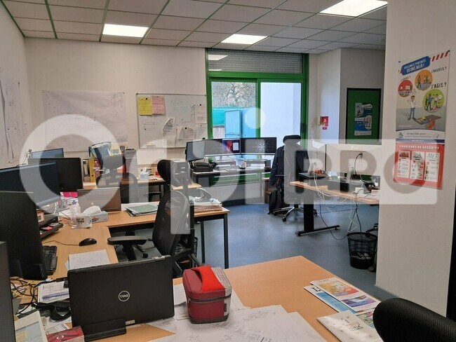 Plus de détails pour Bureau à louer