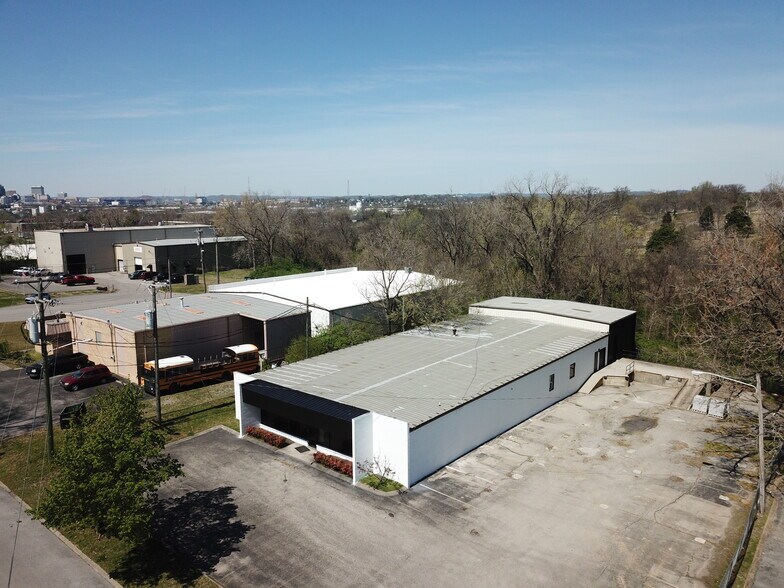 1004 Old Tree Ct, Nashville, TN à vendre - Photo de l’immeuble – Image 2 sur 7