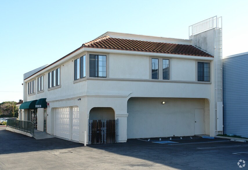 419 E 17th St, Costa Mesa, CA à louer - Photo de l’immeuble – Image 2 sur 20
