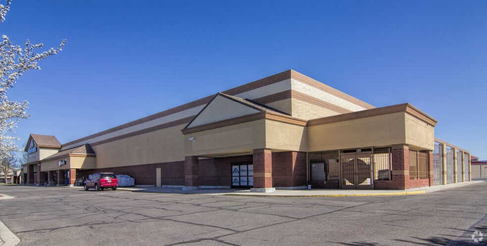 1360 Plaza Blvd, Central Point, OR à louer - Photo de l’immeuble – Image 3 sur 5