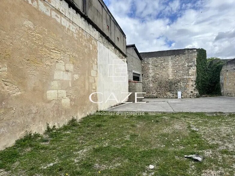 Immeuble residentiel dans Bordeaux à vendre - Photo de l’immeuble – Image 3 sur 10