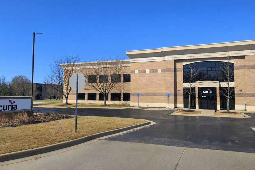 3065 Kent Ave, West Lafayette, IN à vendre - Photo principale – Image 1 sur 2