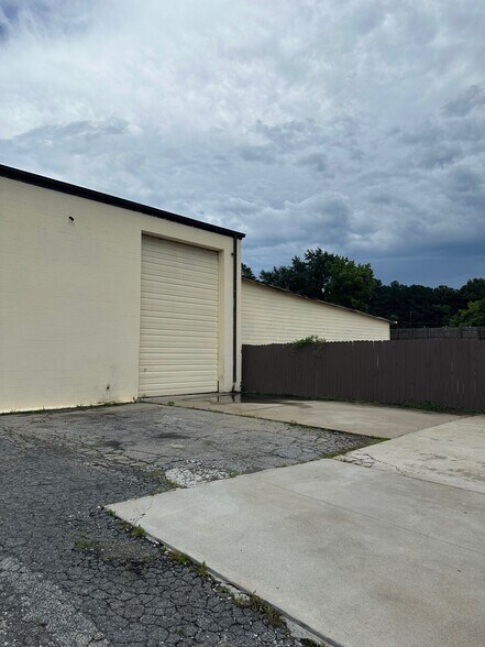 4155 Arcadia Industrial Cir, Lilburn, GA à vendre - Photo de l’immeuble – Image 3 sur 7