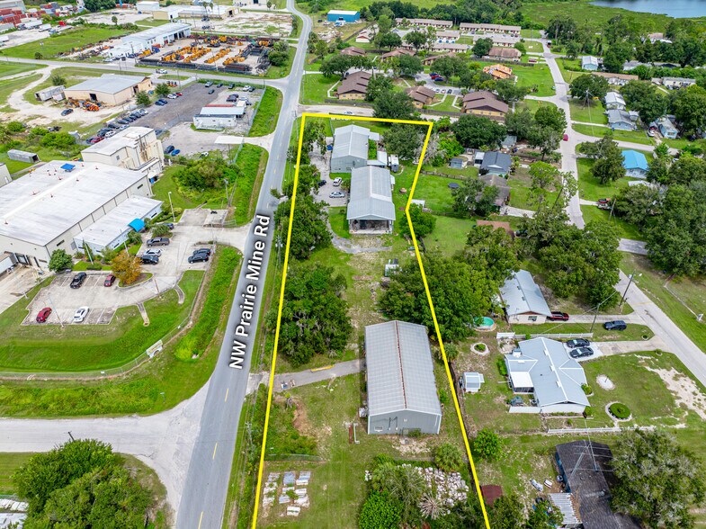 607 Prairie Mine Rd, Mulberry, FL à vendre - Photo de l’immeuble – Image 2 sur 20