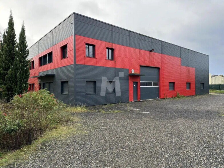 Bureau dans Dourdan à louer - Photo de l’immeuble – Image 1 sur 13