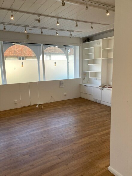 19 High St, Nutfield à louer - Photo intérieure – Image 3 sur 9