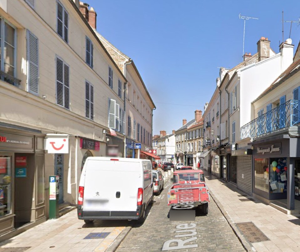 Local commercial dans RAMBOUILLET à louer Photo de l’immeuble– Image 1 sur 4