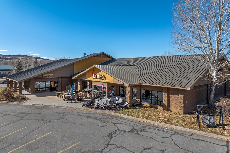 1855 Shield Dr, Steamboat Springs, CO à vendre - Photo de l’immeuble – Image 2 sur 23