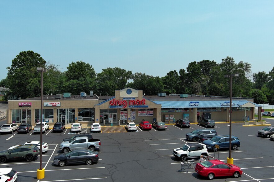 699-711 Canton Rd, Akron, OH à vendre - Photo de l’immeuble – Image 2 sur 5