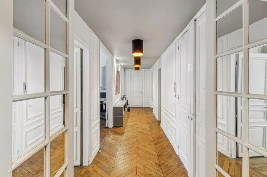 124-126 Rue La Fayette, Paris à vendre - Photo de l’immeuble – Image 3 sur 9