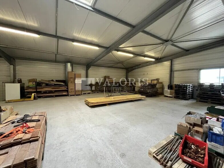 126 Rue Marie Paule Rive, Marcilly-d'Azergues à louer - Photo de l’immeuble – Image 3 sur 9
