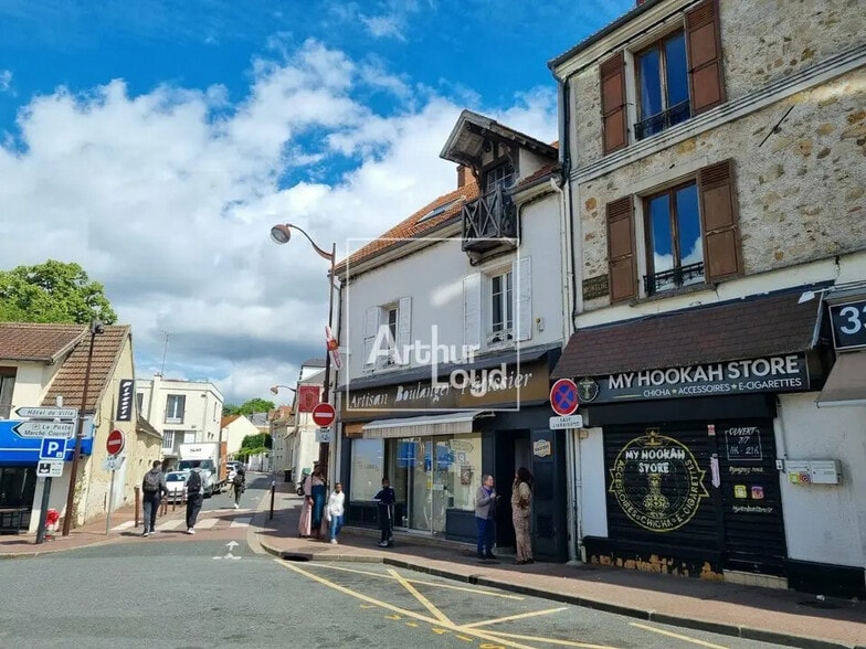 Local d'activités dans Brétigny-sur-Orge à vendre - Photo de l’immeuble – Image 1 sur 3