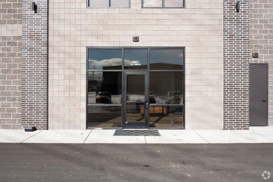32 S 1800 W, Lindon, UT à louer - Photo de l’immeuble – Image 2 sur 13
