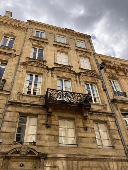 Bureau dans Bordeaux à vendre - Photo de l’immeuble – Image 1 sur 8