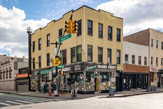 Plus de détails pour 626 Manhattan Ave, Brooklyn, NY - Local commercial à louer