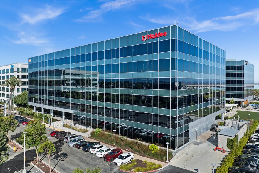 6220 America Center Dr, San Jose, CA à louer - Photo de l’immeuble – Image 2 sur 14