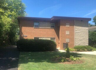 Plus de détails pour 5152 Fairview Ave, Downers Grove, IL - Logement à vendre