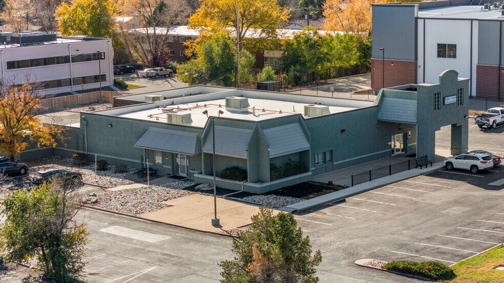 6166 W Alameda Ave, Lakewood, CO à vendre - Photo de l’immeuble – Image 3 sur 17