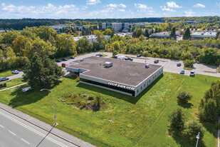 555 March Rd, Ottawa ON - immobilier d'entreprise