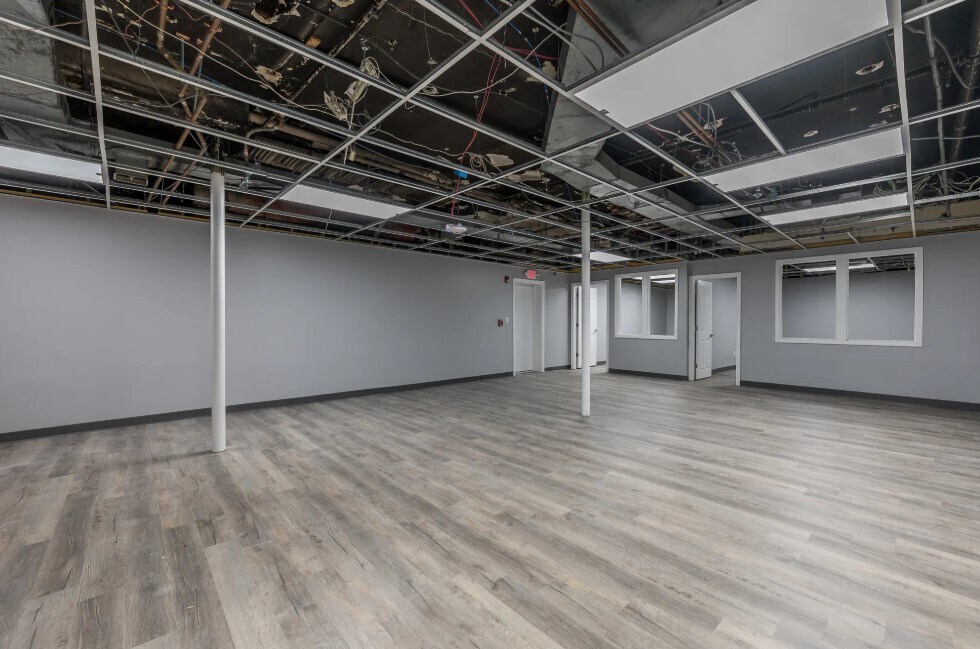 531-545 Main St, Worcester, MA 01608 - Lot 531 -  - Photo intérieure - Image 1 of 22