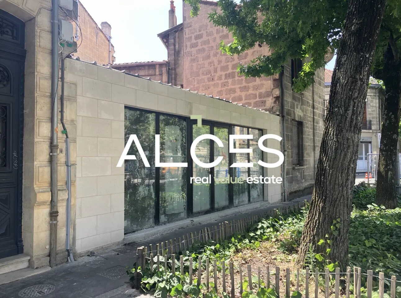 Bureau dans Bordeaux à louer Photo de l’immeuble– Image 1 sur 4