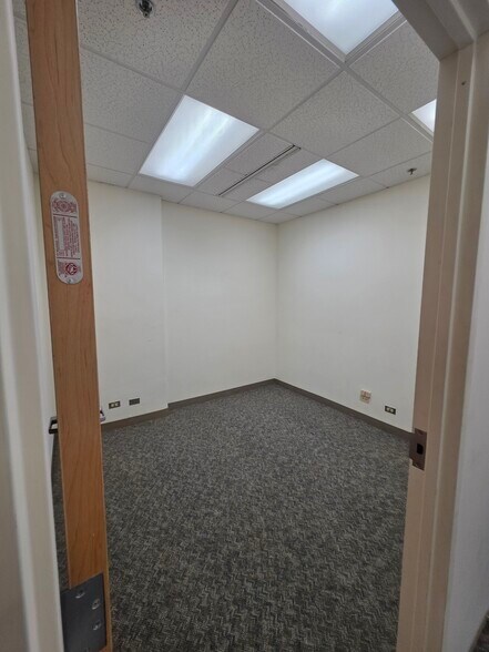 1314 S king St, Honolulu, HI à louer - Photo de l’immeuble – Image 2 sur 68