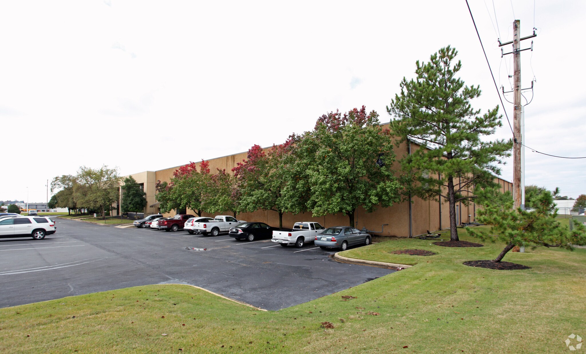 5191 Hickory Hill Rd, Memphis, TN à louer Photo principale– Image 1 sur 4