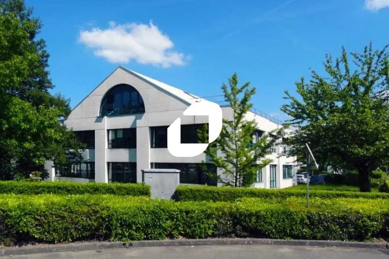 Bureau dans Trappes à louer Photo de l’immeuble– Image 1 sur 13