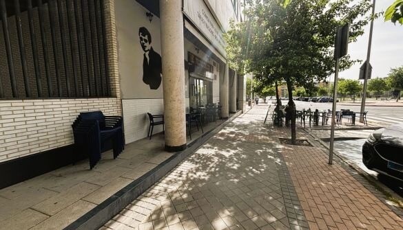 Local commercial dans Madrid, Madrid à louer - Photo de l’immeuble – Image 3 sur 4