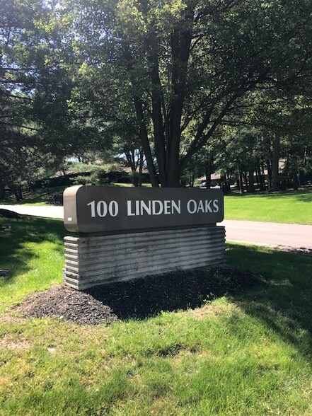 100 Linden Oaks Dr, Rochester, NY à louer - Autre – Image 2 sur 26