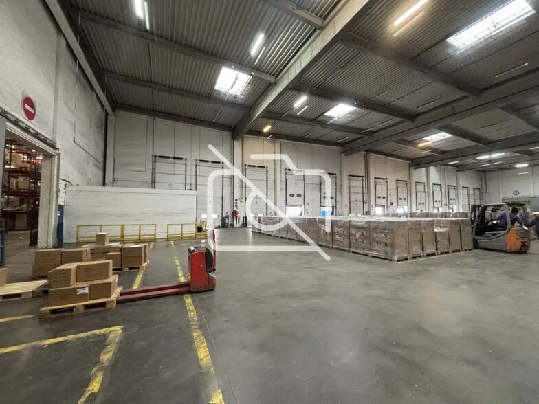 Industriel/Logistique dans Bondoufle à louer - Photo de l’immeuble – Image 2 sur 6