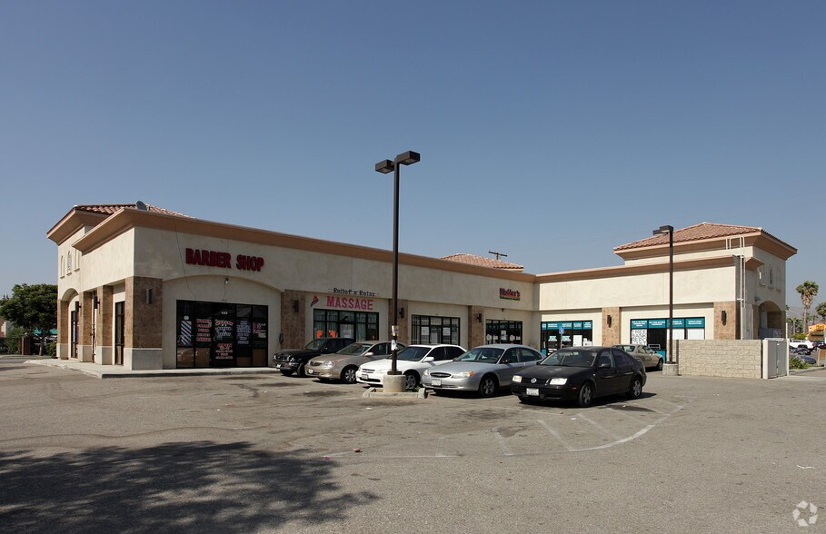 2308 University Ave, Riverside, CA à louer - Photo principale – Image 1 sur 35