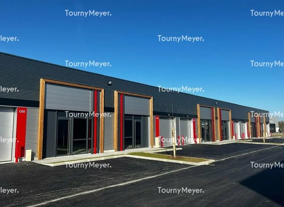 Local d’activités dans Mordelles à louer Photo de l’immeuble– Image 1 sur 3