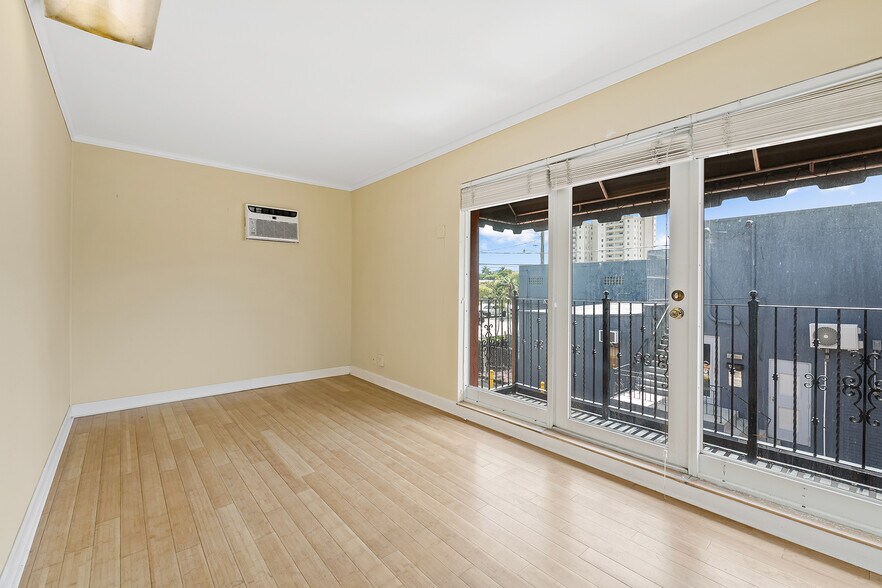 1948 E Sunrise Blvd, Fort Lauderdale, FL à vendre - Photo de l’immeuble – Image 2 sur 12