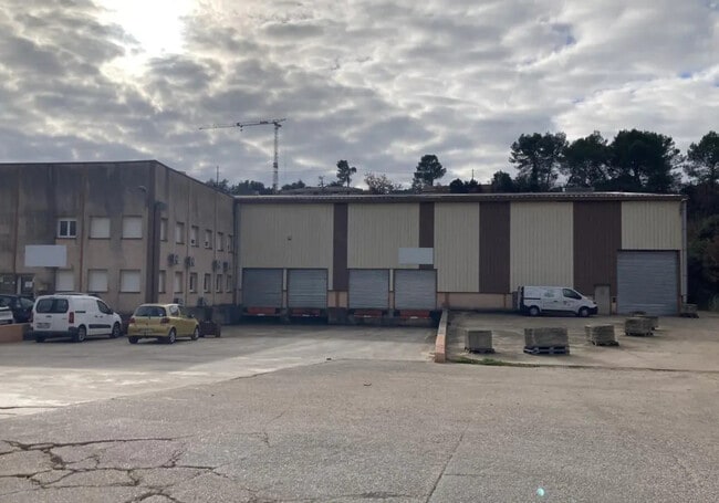 Plus de détails pour Bureau, Local d'activités à louer